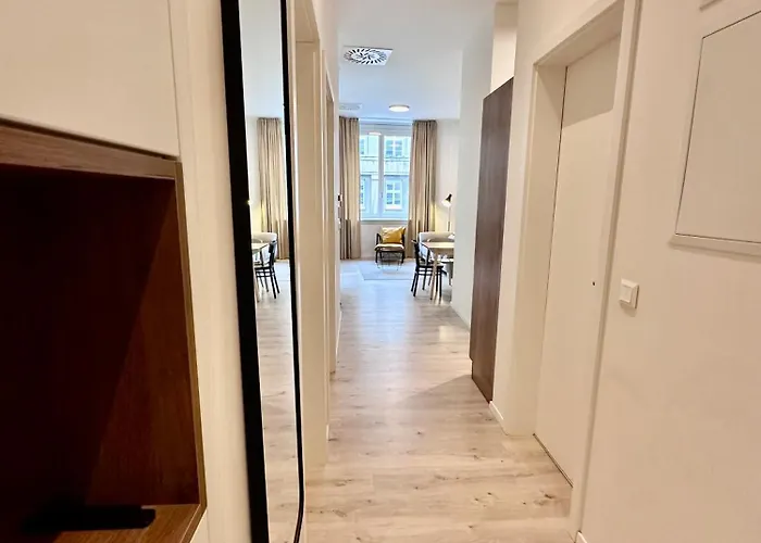 Appartement Bezrucova - 2 Bedrooms, Terrace And Free Garage Parking *