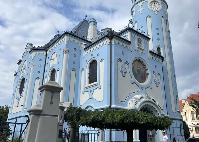 Bezrucova - 2 Bedrooms, Terrace And Free Garage Parking * ブラチスラヴァ